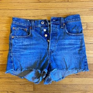 Levi’s Ribcage Shorts